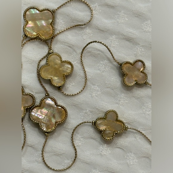 NWT Bijou Brigette Shell & Gold Long Necklace & Dangle Earrings Set - Picture 5 of 12